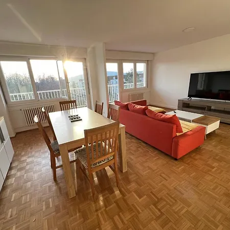 3 Parking Apartment *